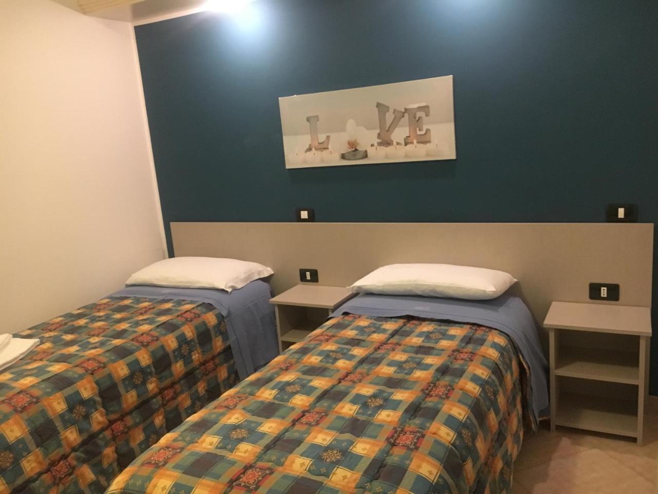 לינה וארוחת בוקר פוצאלו Mediterraneo מראה חיצוני תמונה